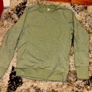 LuluLemon Long Sleeved Sweatshirt